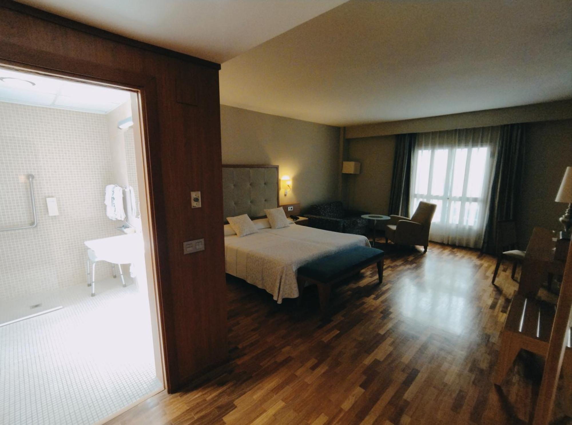 Habitación Doble Superior adaptada para personas de movilidad reducida - 2 camas